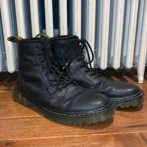 Doc marten boots air wair lightly worn